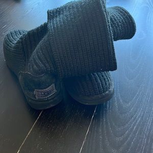 Women’s size 8 black slouchy Ugg’s